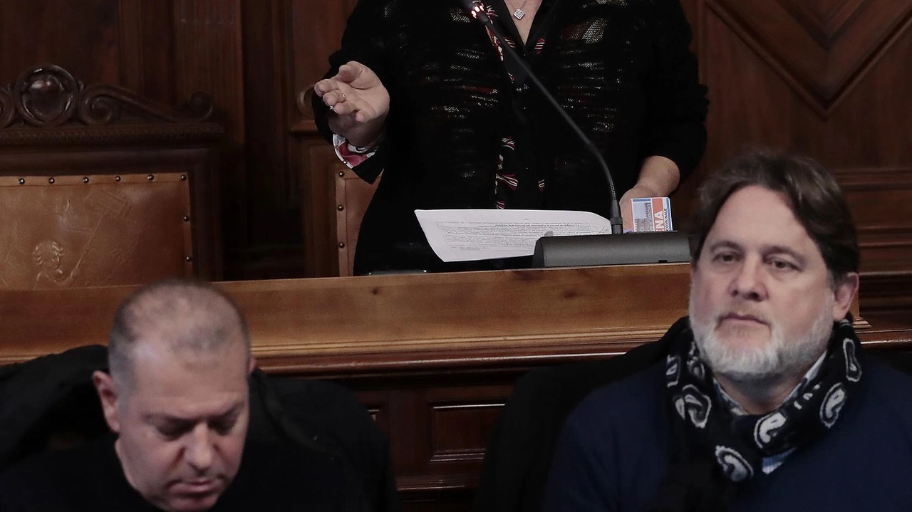 I consiglieri comunali civici Gianluca Marzucchi (Polis) e Adriano Tortorelli (Progetto Siena) intervengono dopo l’intervista dell’onorevole di Fratelli d’Italia,... I consiglieri comunali civici Gianluca Marzucchi (Polis) e Adriano Tortorelli (Progetto Siena) intervengono dopo l’intervista dell’onorevole di Fratelli d’Italia,...