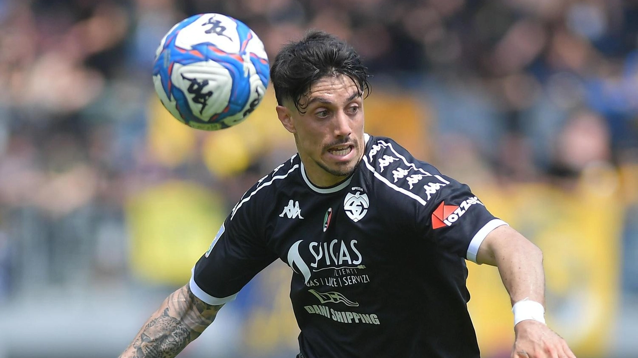 Salvatore Elia dejará Spezia, pero no para Palermo, como se especuló inicialmente. Su traspaso al Empoli está en el horizonte.