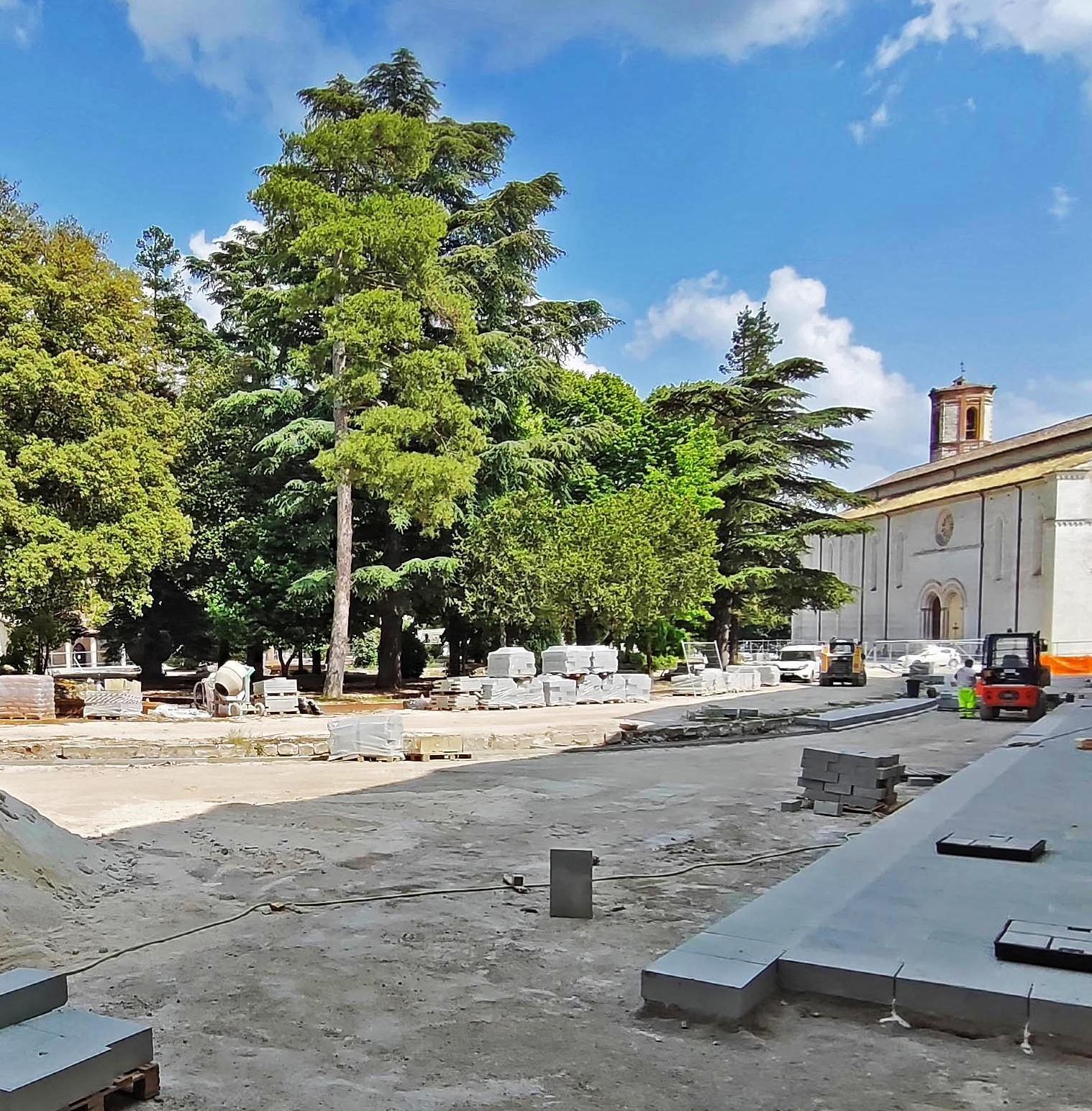 Piazza 40 Martiri, proseguono i lavori. Ipotesi pedonalizzazione dell’area Piazza 40 Martiri, proseguono i lavori. Ipotesi pedonalizzazione dell’area