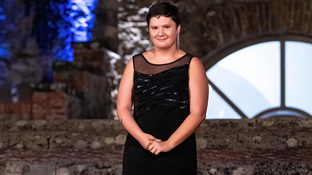 Emilia Torcini, designer di Pontedera, alla serata di gala al Giardino Scotto Emilia Torcini, designer di Pontedera, alla serata di gala al Giardino Scotto
