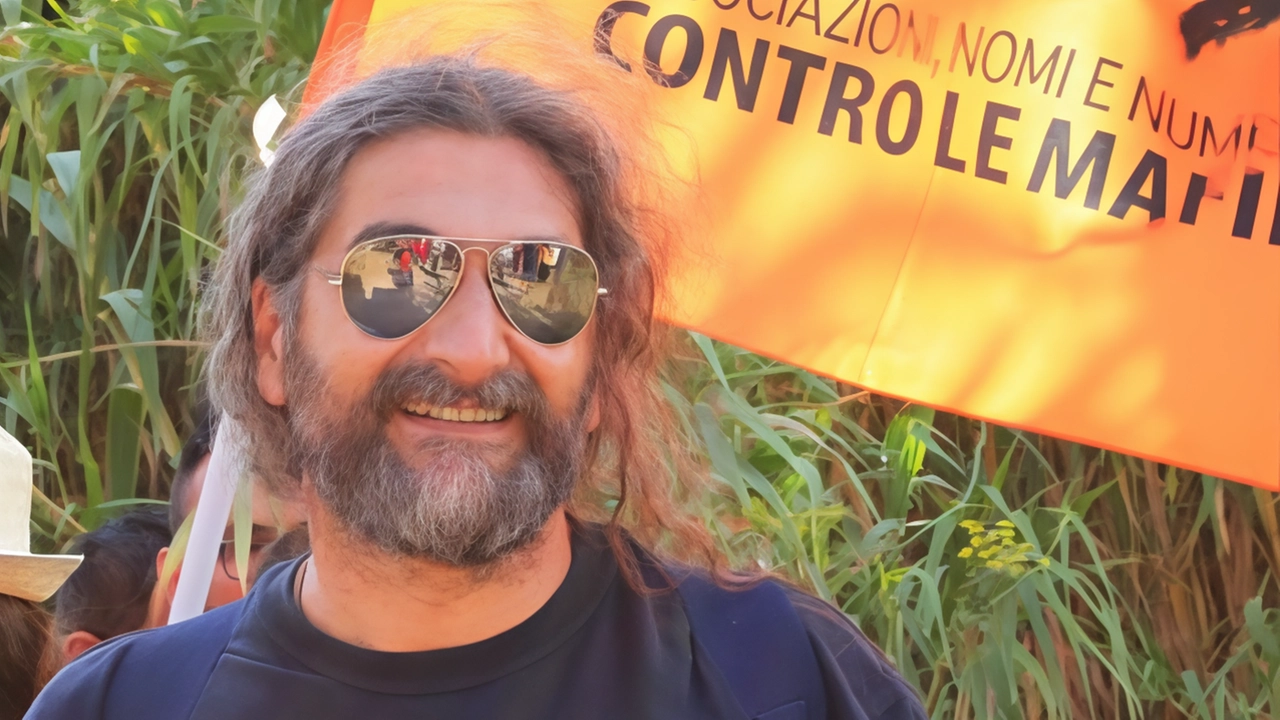 Bullismo, violenza giovanile, aspettative delle nuove generazione. Saranno questi gli argomenti principali al centro degli incontri rivolti agli studenti con Salvatore Inguí Bullismo, violenza giovanile, aspettative delle nuove generazione. Saranno questi gli argomenti principali al centro degli incontri rivolti agli studenti con Salvatore Inguí
