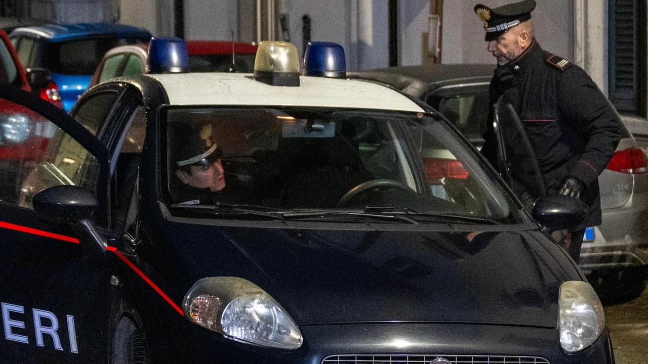 Anziano trovato morto in casa, indagano i carabinieri (foto repertorio) Anziano trovato morto in casa, indagano i carabinieri (foto repertorio)