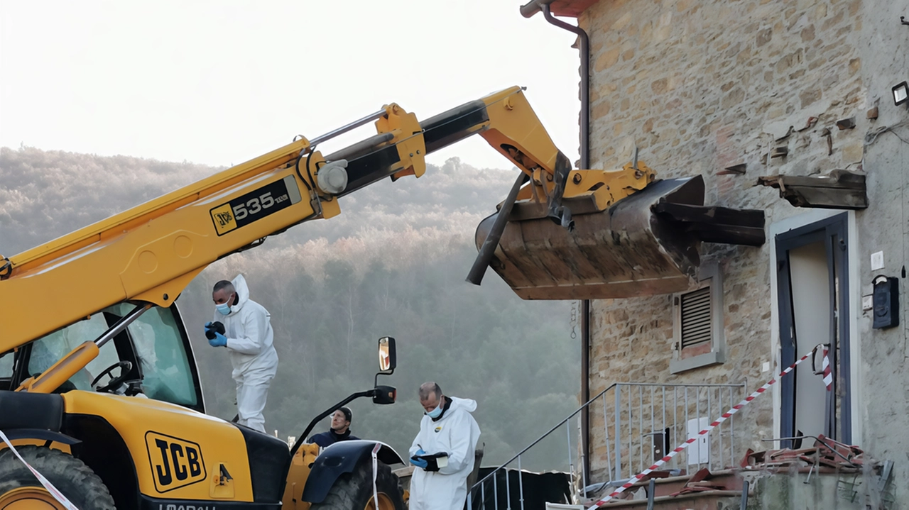 La ruspa con la quale la famiglia di Mugnaia venne assalita quella sera La ruspa con la quale la famiglia di Mugnaia venne assalita quella sera