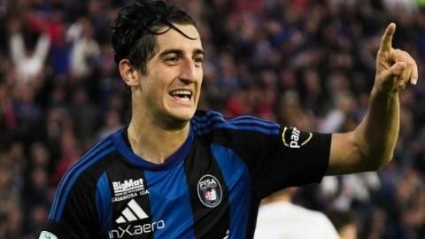 Samuele Angori, 21 anni, terzino sinistro del Pisa promosso in serie A Samuele Angori, 21 anni, terzino sinistro del Pisa promosso in serie A
