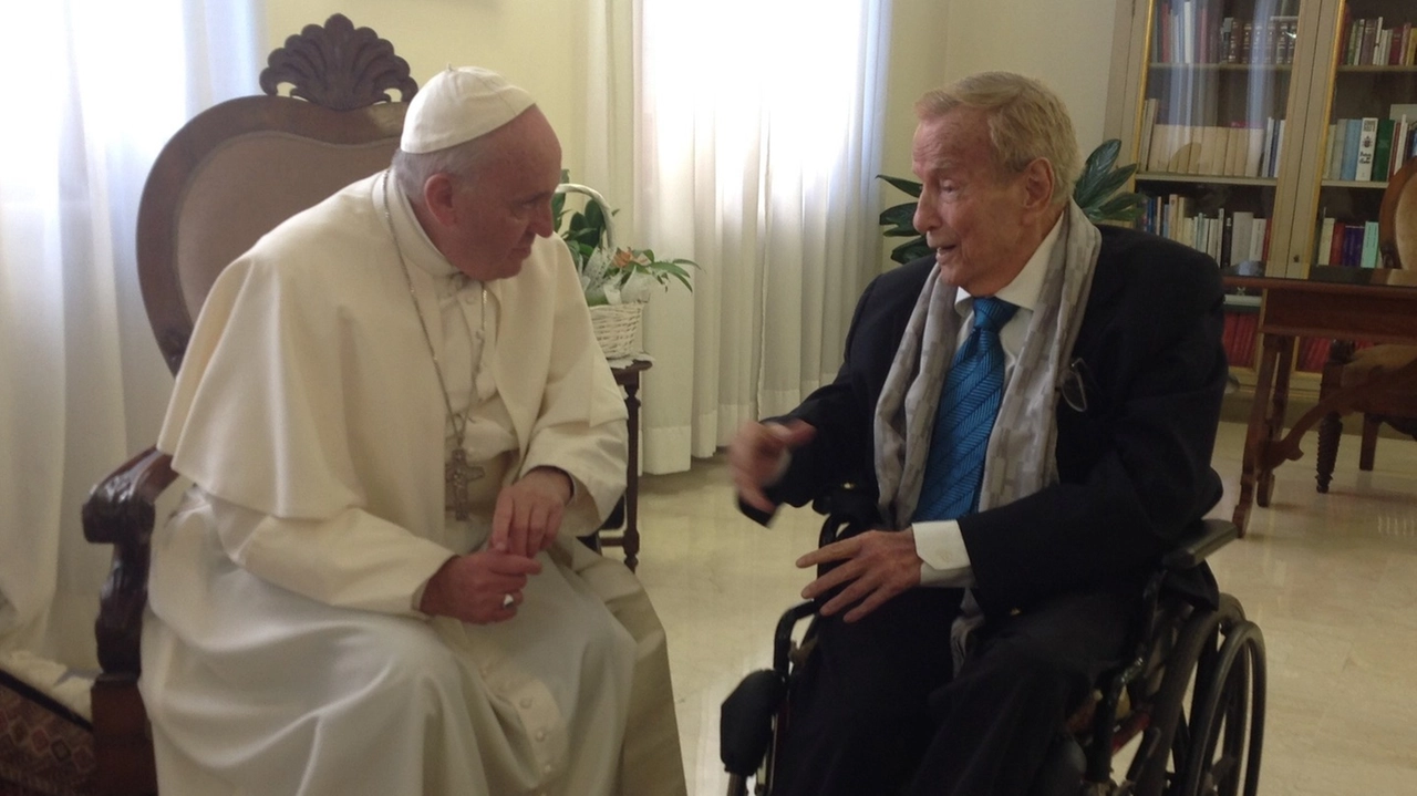 Franco Zeffirelli ricevuto da Papa Francesco