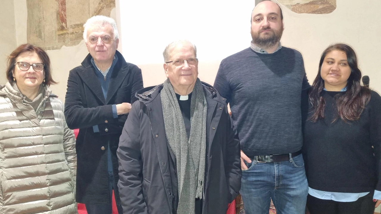 E c’è chi rinuncia alle cure sanitarie per mancanza di soldi: "Situazione grave". Il vescovo: "Mettiamoci una mano sul cuore e vediamo cosa ognuno può fare". . E c’è chi rinuncia alle cure sanitarie per mancanza di soldi: "Situazione grave". Il vescovo: "Mettiamoci una mano sul cuore e vediamo cosa ognuno può fare". .