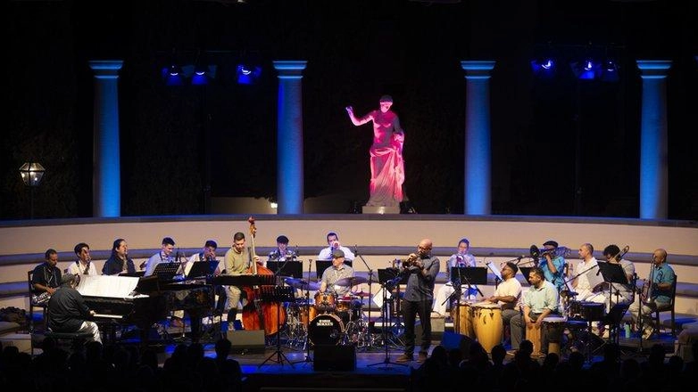 Oggi c’è la speciale anteprima in occasione della Festa della. Musica. Il Festival andrà poi in scena a Solomeo dal 27 giugno al primo luglio con omaggio all’Africa Oggi c’è la speciale anteprima in occasione della Festa della. Musica. Il Festival andrà poi in scena a Solomeo dal 27 giugno al primo luglio con omaggio all’Africa