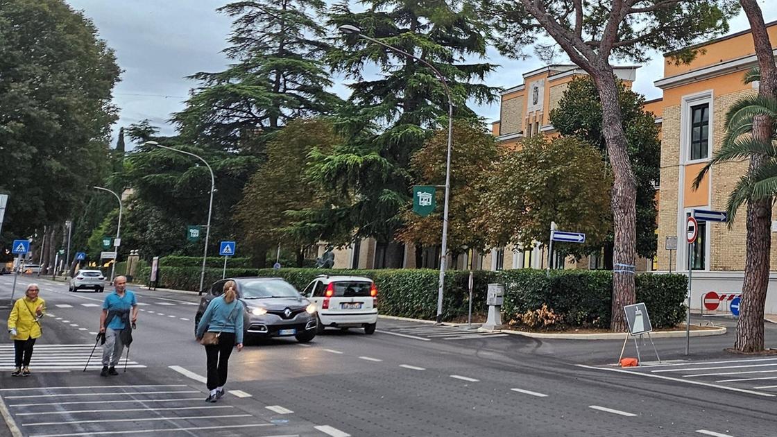 Aiuti Tari, niente sconti alle attività di via Roma