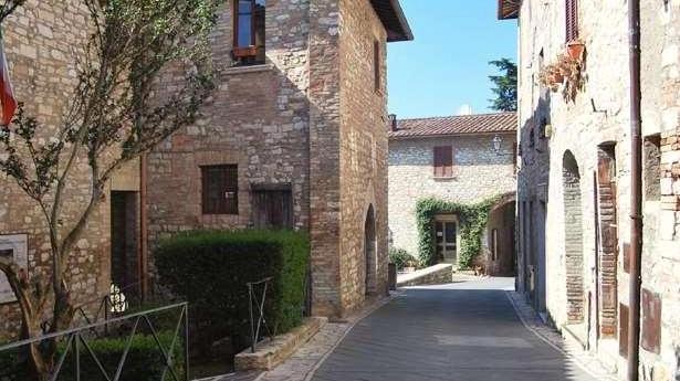 Il borgo sempre più vuoto Anche Corciano soffre a causa dello spopolamento come tanti altri centri storici Il borgo sempre più vuoto Anche Corciano soffre a causa dello spopolamento come tanti altri centri storici