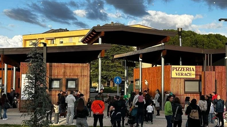 Oggi i banchi in zona Pescaiola a scopo benefico. Tra gli stand le magliette dell’Arezzo autografate.