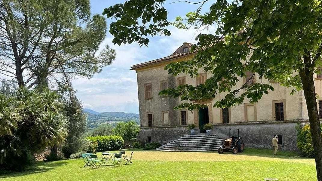 L'Associazione Dimore Storiche italiane dell’Umbria presenta la terza edizione della Festa dell’Agricoltura "Coltiviamo la Cultura", un evento che unisce dimore storiche e eccellenze agroalimentari per promuovere il legame tra cultura, territorio e agricoltura. L'Associazione Dimore Storiche italiane dell’Umbria presenta la terza edizione della Festa dell’Agricoltura "Coltiviamo la Cultura", un evento che unisce dimore storiche e eccellenze agroalimentari per promuovere il legame tra cultura, territorio e agricoltura.