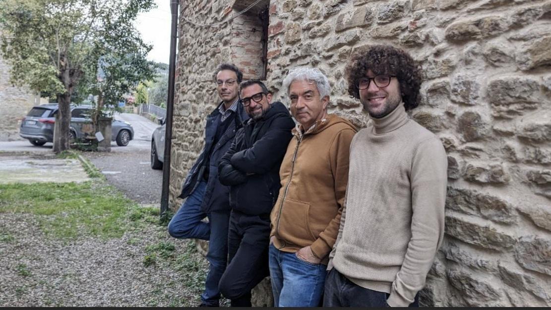 Estate in Piazza: arriva il concerto in anteprima del nuovo disco di Emanuele Caporali, “Jazzin’Ology” Estate in Piazza: arriva il concerto in anteprima del nuovo disco di Emanuele Caporali, “Jazzin’Ology”