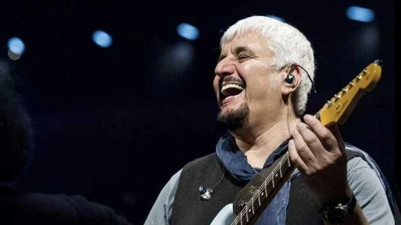 Pino Daniele morì il 4 gennaio 2015. Aveva scelto la Maremma come casa, in particolare Magliano Pino Daniele morì il 4 gennaio 2015. Aveva scelto la Maremma come casa, in particolare Magliano