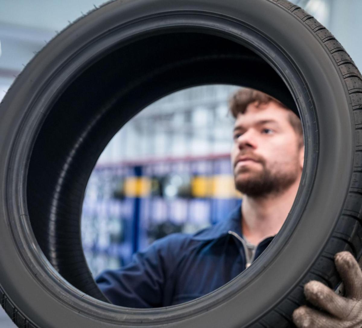 Frena la domanda di lavoro delle imprese. Sempre più difficile trovare operai specializzati Frena la domanda di lavoro delle imprese. Sempre più difficile trovare operai specializzati