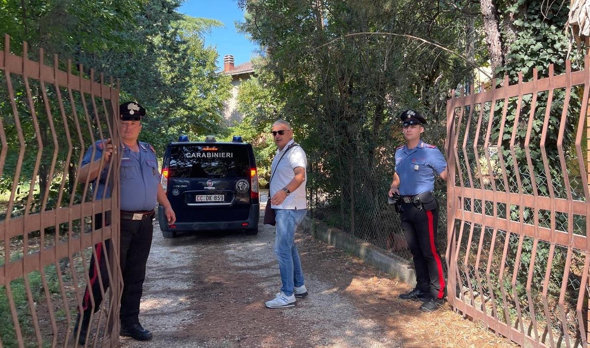 Ex finanziere sgozzato nel garage. I quesiti medico legali dell’autopsia per fare chiarezza sulla tragedia Ex finanziere sgozzato nel garage. I quesiti medico legali dell’autopsia per fare chiarezza sulla tragedia