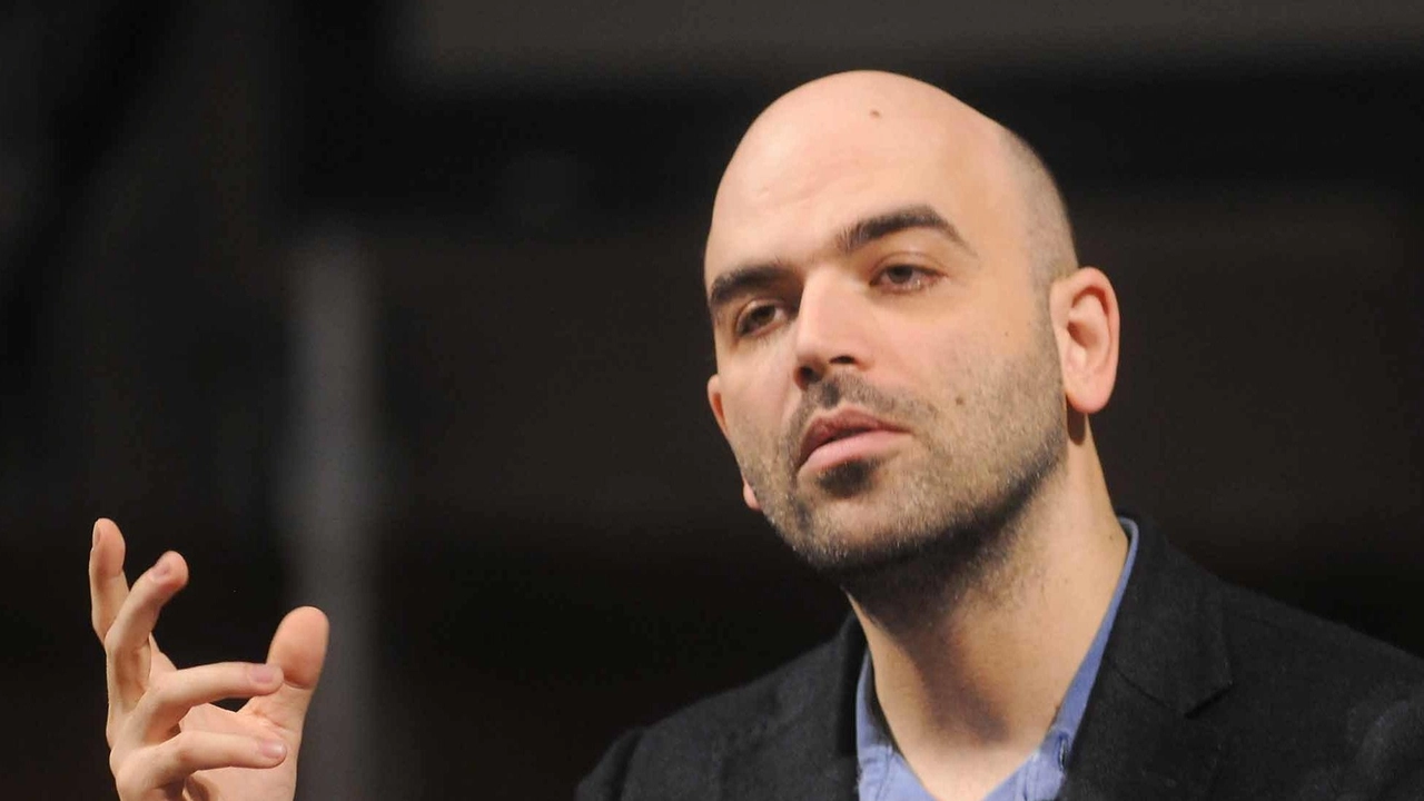 Il giornalista Roberto Saviano è uno dei protagonisti dell’edizione di Con-vivere dedicata al plurale che si apre oggi Il giornalista Roberto Saviano è uno dei protagonisti dell’edizione di Con-vivere dedicata al plurale che si apre oggi