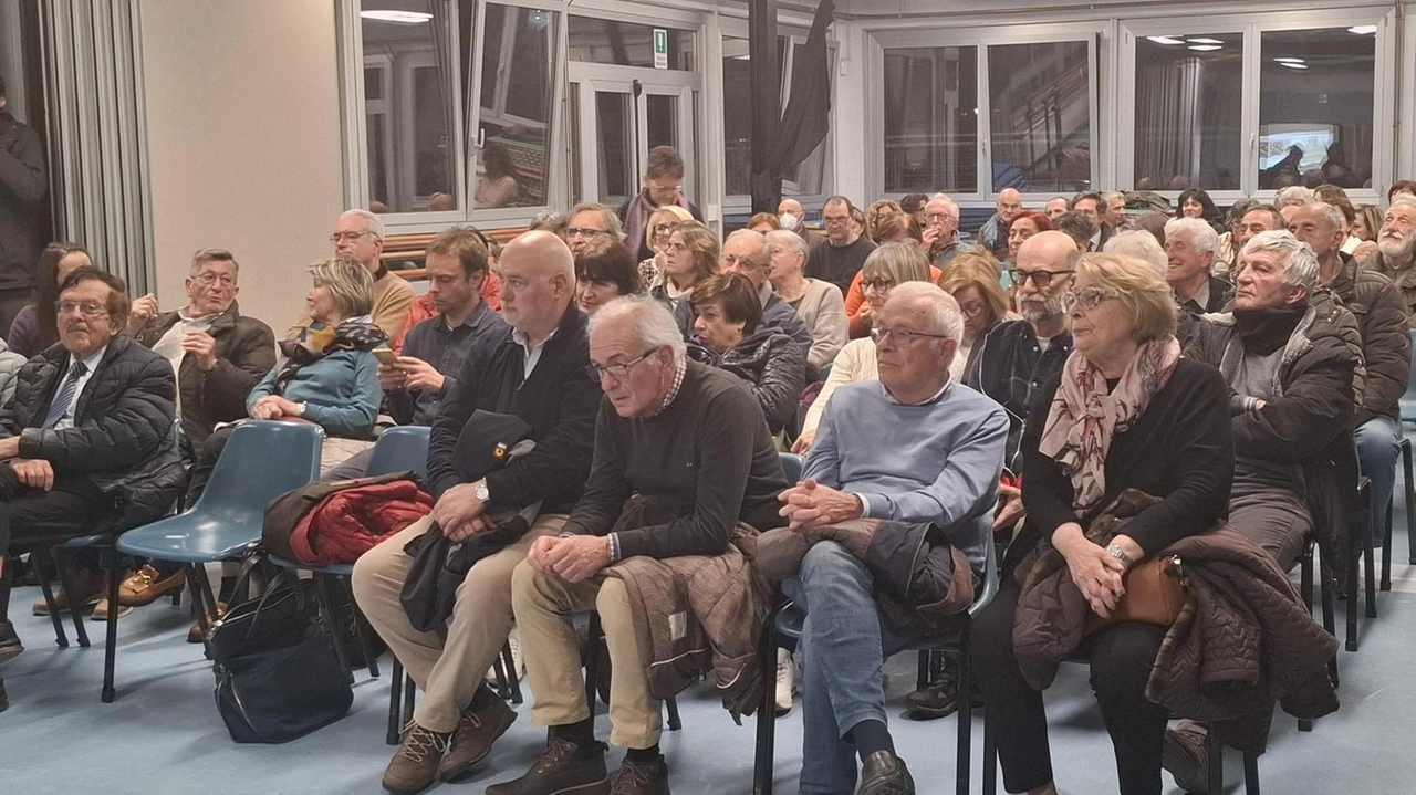 Incontro tra residenti e istituzioni sulla tramvia di Gavinana: focus su alberi e mobilità sostenibile.