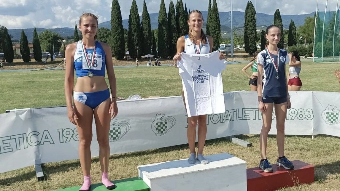 Ginevra Montanaro, al centro, vincitrice di un doppio titolo toscano «Allievi» Ginevra Montanaro, al centro, vincitrice di un doppio titolo toscano «Allievi»