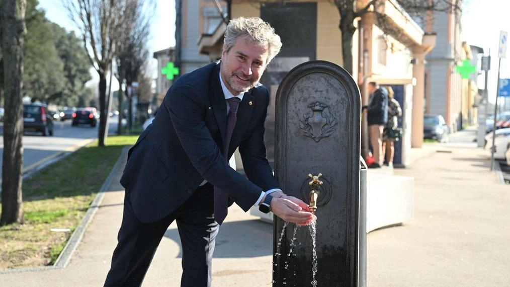 Il gruppo «Salviamo la nostra acqua» sostiene la linea del sindaco Pardini (Alcide) Il gruppo «Salviamo la nostra acqua» sostiene la linea del sindaco Pardini (Alcide)
