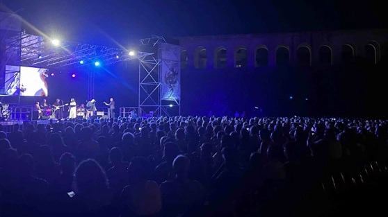 Folla al Giardino Scotto per l'omaggio a Pino Daniele