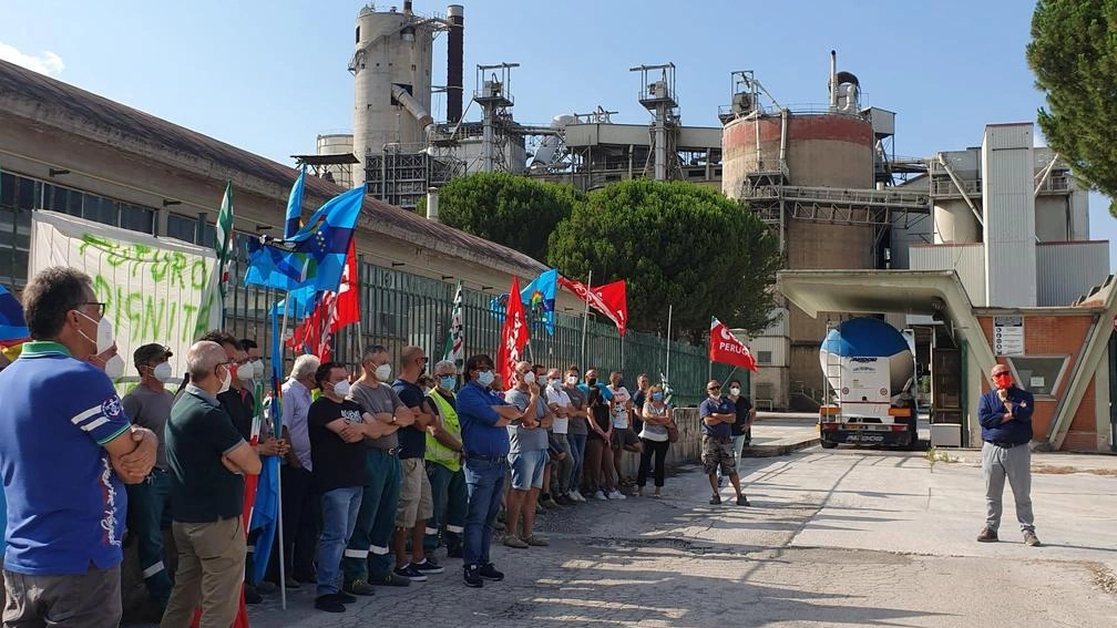 Spoleto, il sindacato chiede il piano industriale promesso e auspica l’apertura di un tavolo di confronto Spoleto, il sindacato chiede il piano industriale promesso e auspica l’apertura di un tavolo di confronto