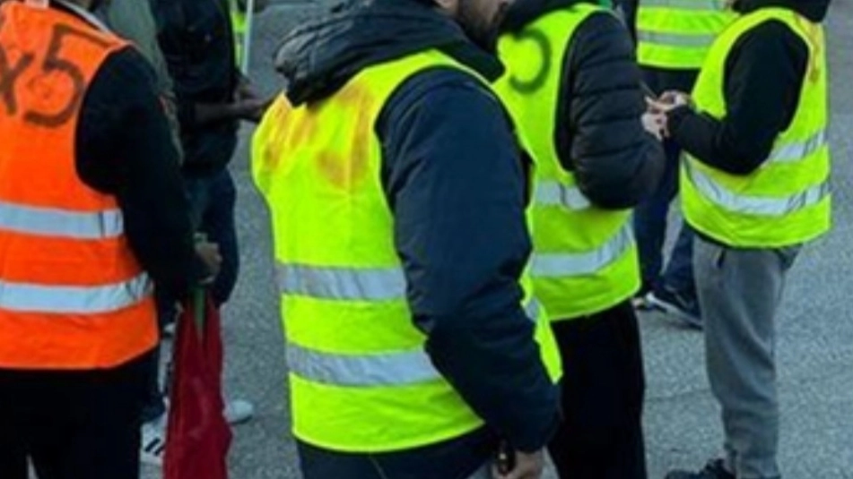 Scioperanti (foto di repertorio)