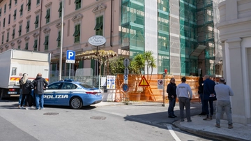 Al lavoro a 76 anni: muore mentre scarica la biancheria per l’hotel