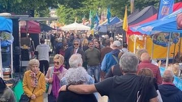 Attese migliaia di persone per il Mercato europeo; qui una foto dello scorso anno Attese migliaia di persone per il Mercato europeo; qui una foto dello scorso anno