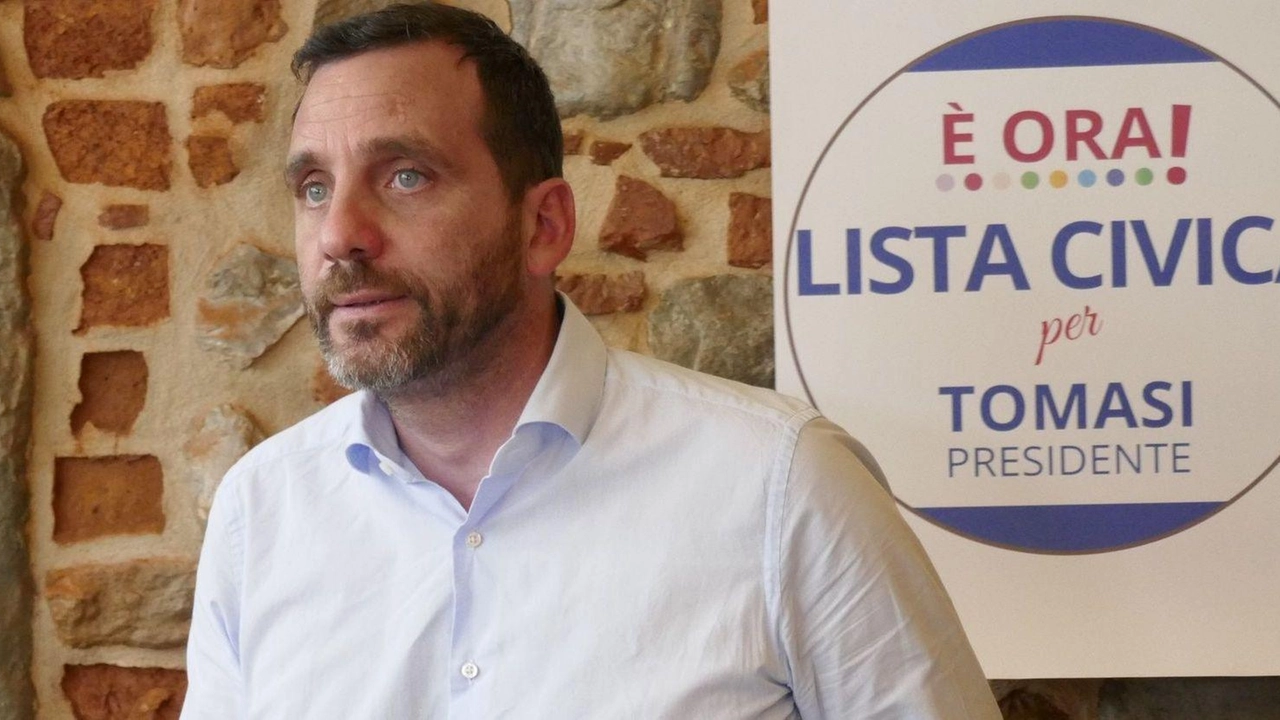 Sì della coalizione al sindaco di Pistoia che sfiderà Giani dopo mesi di attesa. Scintille degli alleati sugli arruolati di “È ora!“: "Così non allarga il perimetro".