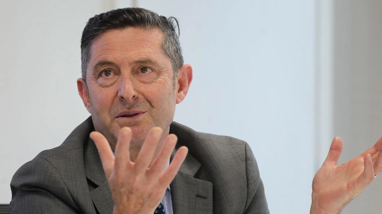 No del sistema regionale dell’associazione che racchiude anche albergatori e balneari "Ci sarebbero un’accelerazione dell’erosione ed enormi rischi sul fronte sicurezza". No del sistema regionale dell’associazione che racchiude anche albergatori e balneari "Ci sarebbero un’accelerazione dell’erosione ed enormi rischi sul fronte sicurezza".