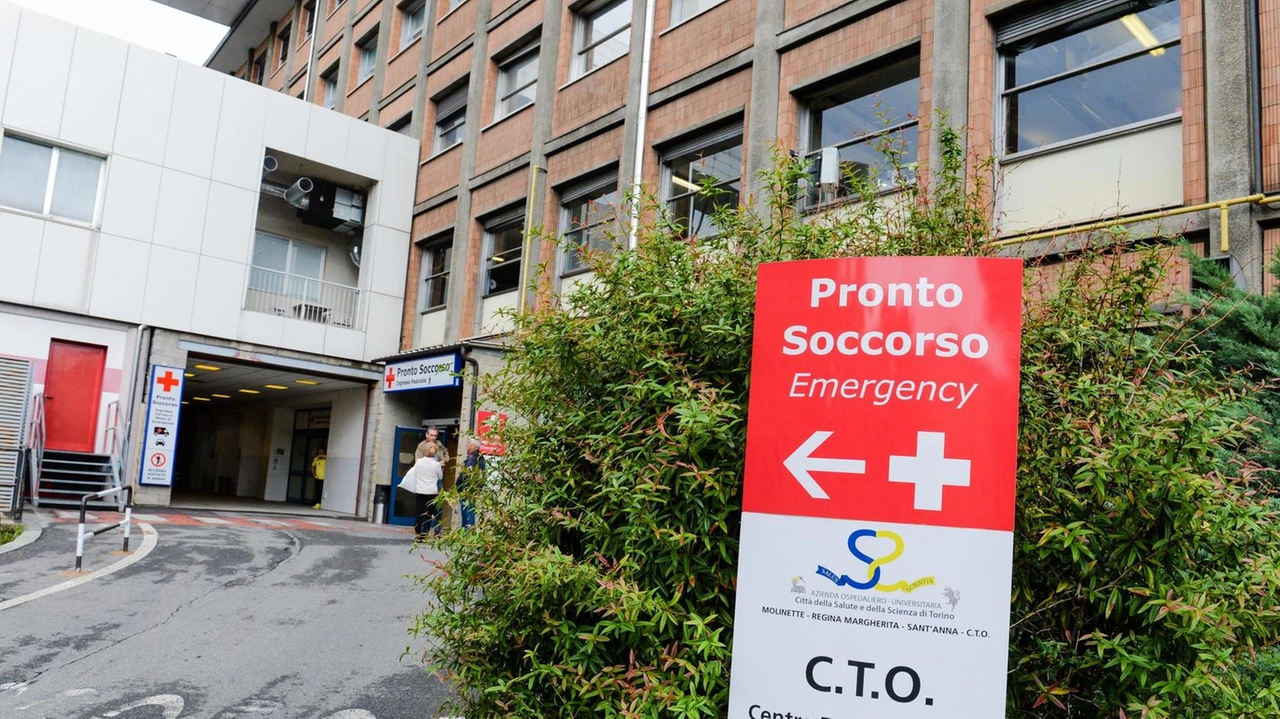 Fiamme in un'abitazione di Rivalta. Ferito anche un uomo