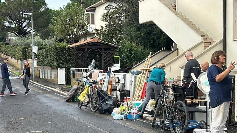 Il lento ritorno alla normalità dopo la devastante ondata di maltempo che ha duramente colpito la Valdera e la Valdicecina Il lento ritorno alla normalità dopo la devastante ondata di maltempo che ha duramente colpito la Valdera e la Valdicecina