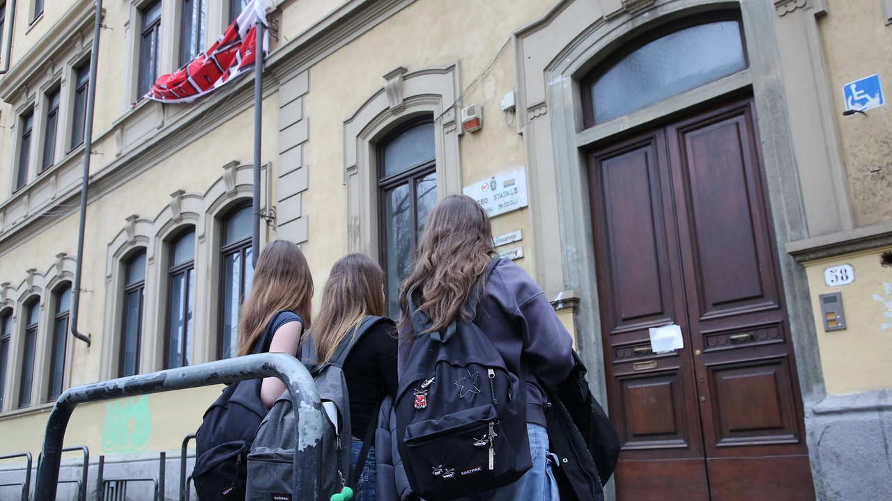 Protesta degli studenti, liceo Pascoli occupato a Firenze (Foto Marco Mori /New Press Photo) Protesta degli studenti, liceo Pascoli occupato a Firenze (Foto Marco Mori /New Press Photo)