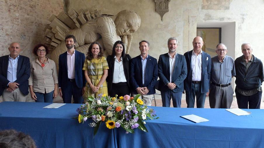 https://www.lanazione.it/image-service/view/acePublic/alias/contentid/NDY3MDgzNGMtNWYwNS00/0/biglietto-unico-per-tutti-i-musei-finalmente-la-lucca-visit-card.jpeg?f=16:9&w=1200&h=630