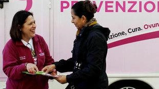 A Capalbio Scalo arriva la Carovana della prevenzione, il programma nazionale itinerante di promozione della salute femminile di Komen Italia.... A Capalbio Scalo arriva la Carovana della prevenzione, il programma nazionale itinerante di promozione della salute femminile di Komen Italia....
