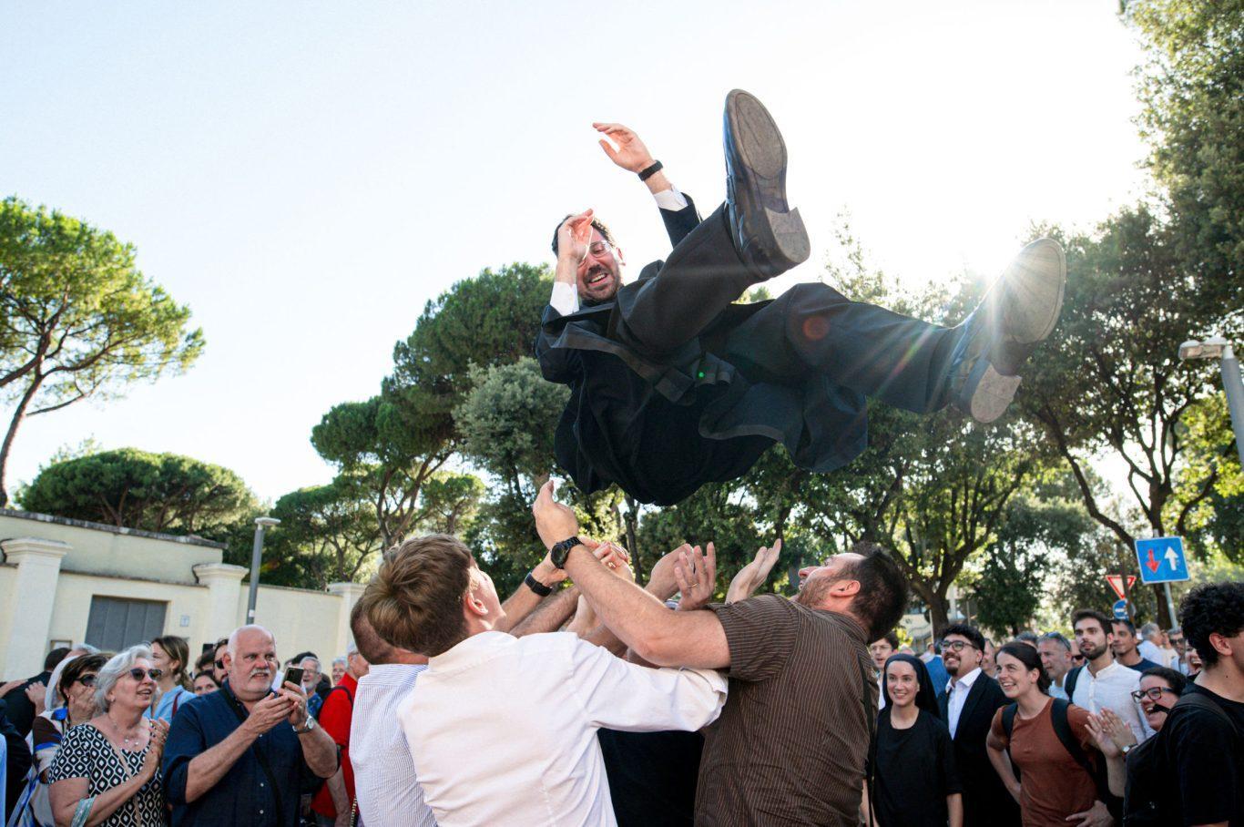 don simone dalla fisica alla fede cos236 ho scelto di diventare prete