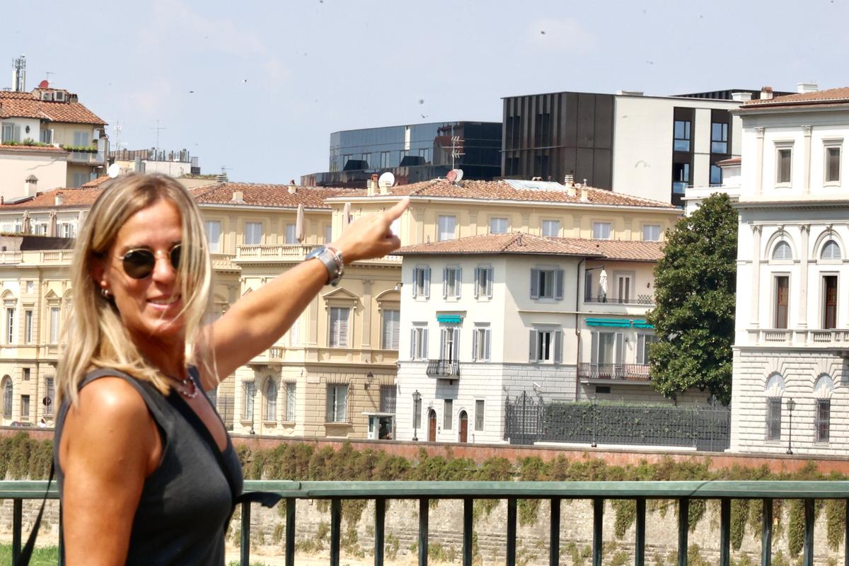 Il cubo nero sull’ex Comunale a Firenze. Soprintendenza, l’ok delle polemiche. “Riunioni fiume e pressioni, il Maggio voleva vendere”