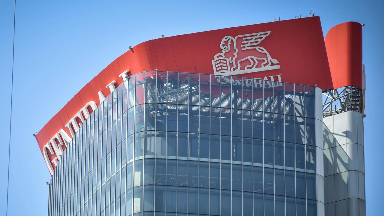 Collassa insegna di Generali sul grattacielo Hadid. Procura verso indagine per crollo colposo