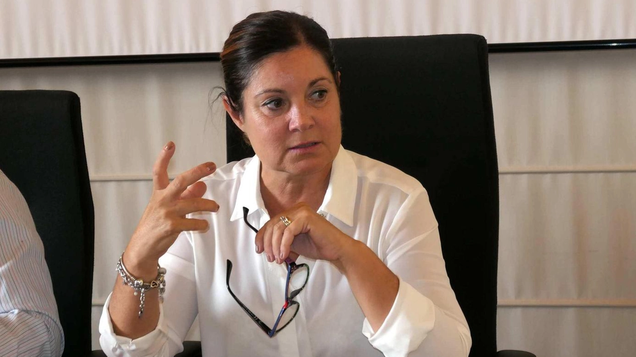 La sindaca di Massarosa Simona Barsotti annuncia nuove assunzioni in Comune La sindaca di Massarosa Simona Barsotti annuncia nuove assunzioni in Comune
