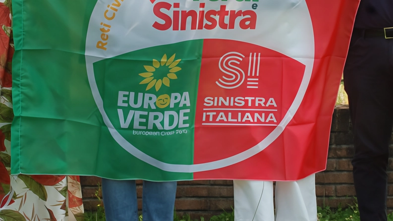 Alleanza Verdi Sinistra sarà presente alla competizione elettorale. Sinistra Italiana sceglie Francesco Cecchetti, Valeria Giglioli. (già in giunta a Capannori e Lucca) Tiziano Nicoletti e Valentina Pieroni.