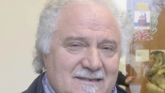 Il consigliere delegato all’ambiente del comune di Forte dei Marmi Enrico. Ghiselli lamenta l’atteggiamento tenuto dalla Regione Il consigliere delegato all’ambiente del comune di Forte dei Marmi Enrico. Ghiselli lamenta l’atteggiamento tenuto dalla Regione