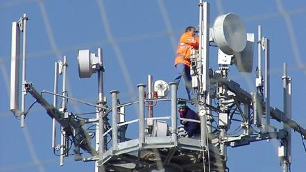 In Comune si terrà oggi alle 17 un incontro pubblico sul programma delle antenne. Dopo l’introduzione da parte dei rappresentanti... In Comune si terrà oggi alle 17 un incontro pubblico sul programma delle antenne. Dopo l’introduzione da parte dei rappresentanti...