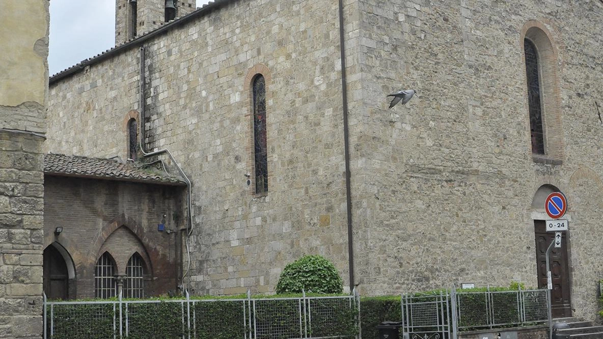 La Chiesa di San Lorenzo a Poggibonsi ha urgente bisogno di una ristrutturazione di alcune sue parti