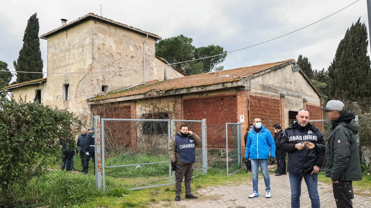Lo sgombero dell’area dell’ex Cnr, in passato al centro di un’occupazione Lo sgombero dell’area dell’ex Cnr, in passato al centro di un’occupazione