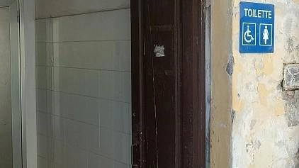 Il Comune di Colle ha previsto un grande progetto di riqualificazione dei bagni in piazza Arnolfo e in piazza Santa Caterina, utilizzando 910mila euro di fondi Pnrr L’adeguamento non solo risponde a esigenze funzionali, ma migliora anche l’impatto estetico Il Comune di Colle ha previsto un grande progetto di riqualificazione dei bagni in piazza Arnolfo e in piazza Santa Caterina, utilizzando 910mila euro di fondi Pnrr L’adeguamento non solo risponde a esigenze funzionali, ma migliora anche l’impatto estetico
