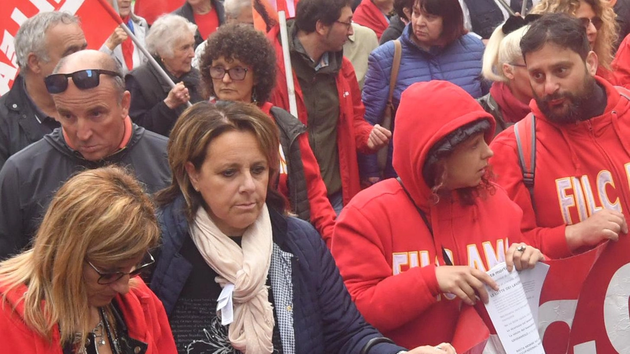 Il segretario Nicola Del Vecchio prende spunto dall’esito referendario "50mila voti che non possono andare dispersi con la corsa alle poltrone. C’è una comunità chiara che invoca il cambiamento degli ultimi 20 anni". Il segretario Nicola Del Vecchio prende spunto dall’esito referendario "50mila voti che non possono andare dispersi con la corsa alle poltrone. C’è una comunità chiara che invoca il cambiamento degli ultimi 20 anni".