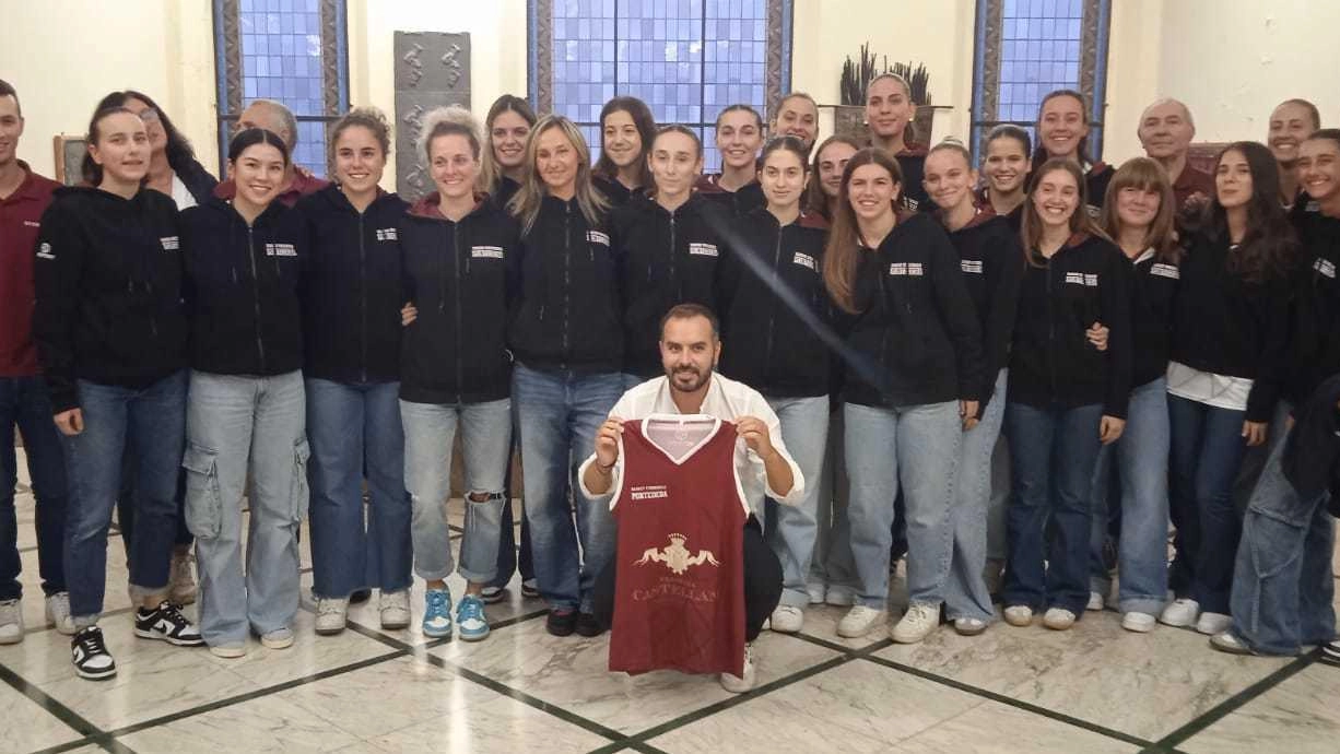 Il Basket Femminile Pontedera festeggia 50 anni con due squadre al via: serie B e under 19. Valori di sport, amicizia e solidarietà al centro del progetto. Il Basket Femminile Pontedera festeggia 50 anni con due squadre al via: serie B e under 19. Valori di sport, amicizia e solidarietà al centro del progetto.