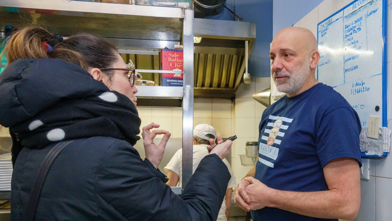Roberto Dal Forno, titolare dell’Osteria Da Bartali, intervistato dalla nostra Poggi Roberto Dal Forno, titolare dell’Osteria Da Bartali, intervistato dalla nostra Poggi