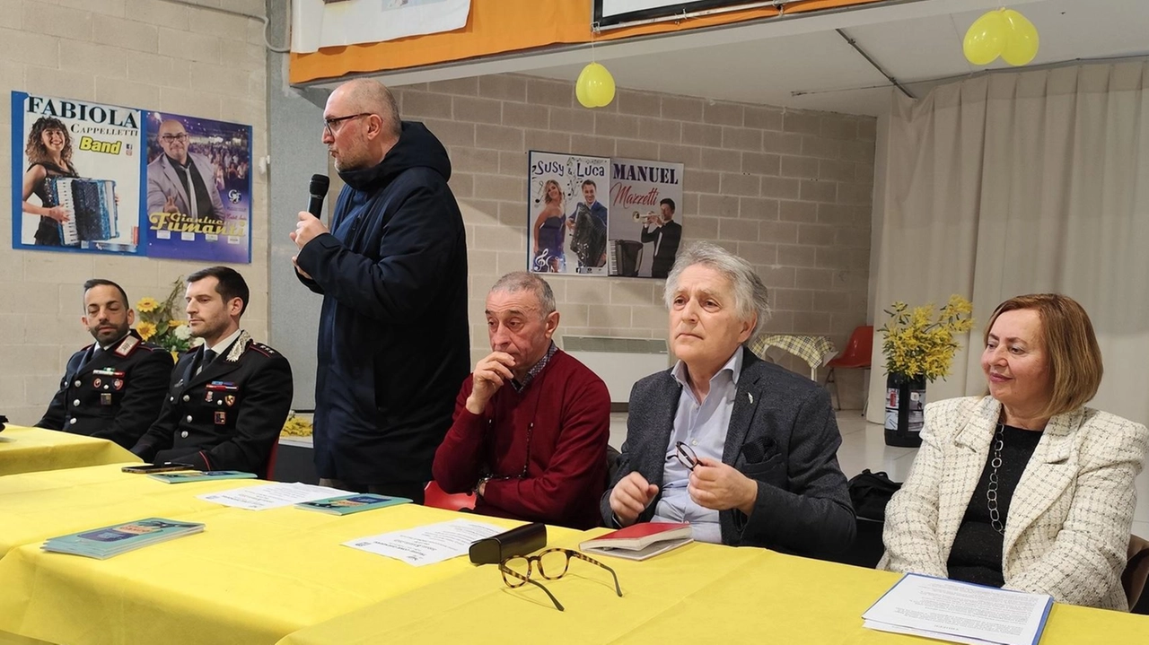 PANICALE "Truffe: come difendersi". Si è tenuto ieri a Tavernelle di Panicale l’incontro pubblico organizzato dallo Spi (Sindacato pensionati italiani)... PANICALE "Truffe: come difendersi". Si è tenuto ieri a Tavernelle di Panicale l’incontro pubblico organizzato dallo Spi (Sindacato pensionati italiani)...