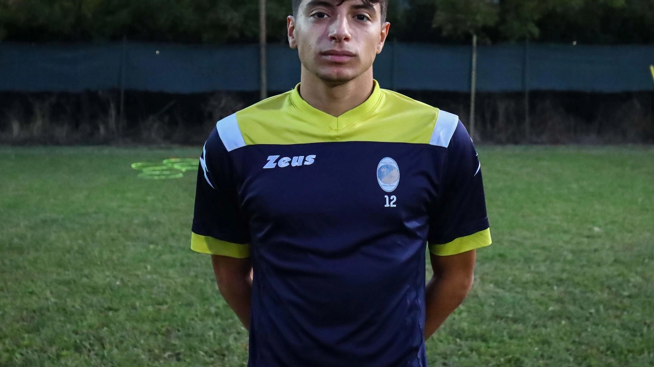 Tommaso Bruni ha aperto le danze nel derby di Coppa con il Capraia: sua la prima rete del Santa Maria Tommaso Bruni ha aperto le danze nel derby di Coppa con il Capraia: sua la prima rete del Santa Maria